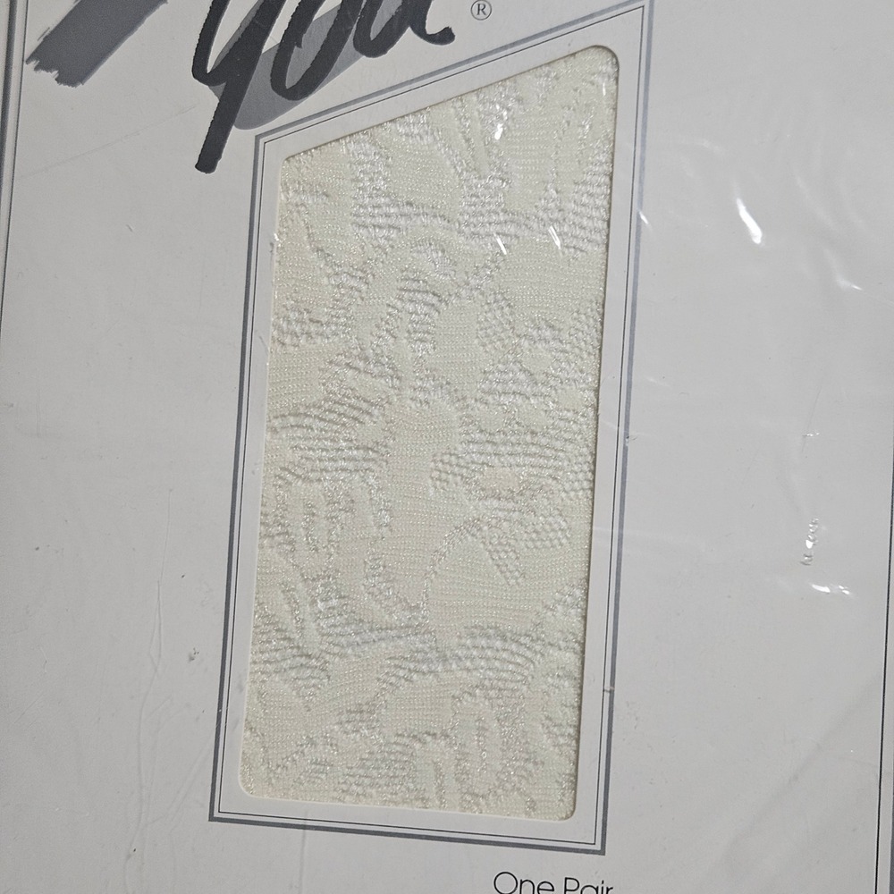 Luv n You Abigail Ivory Lace Thigh High Stockings Full Figure Silicone Band NWT - Picture 4 of 4